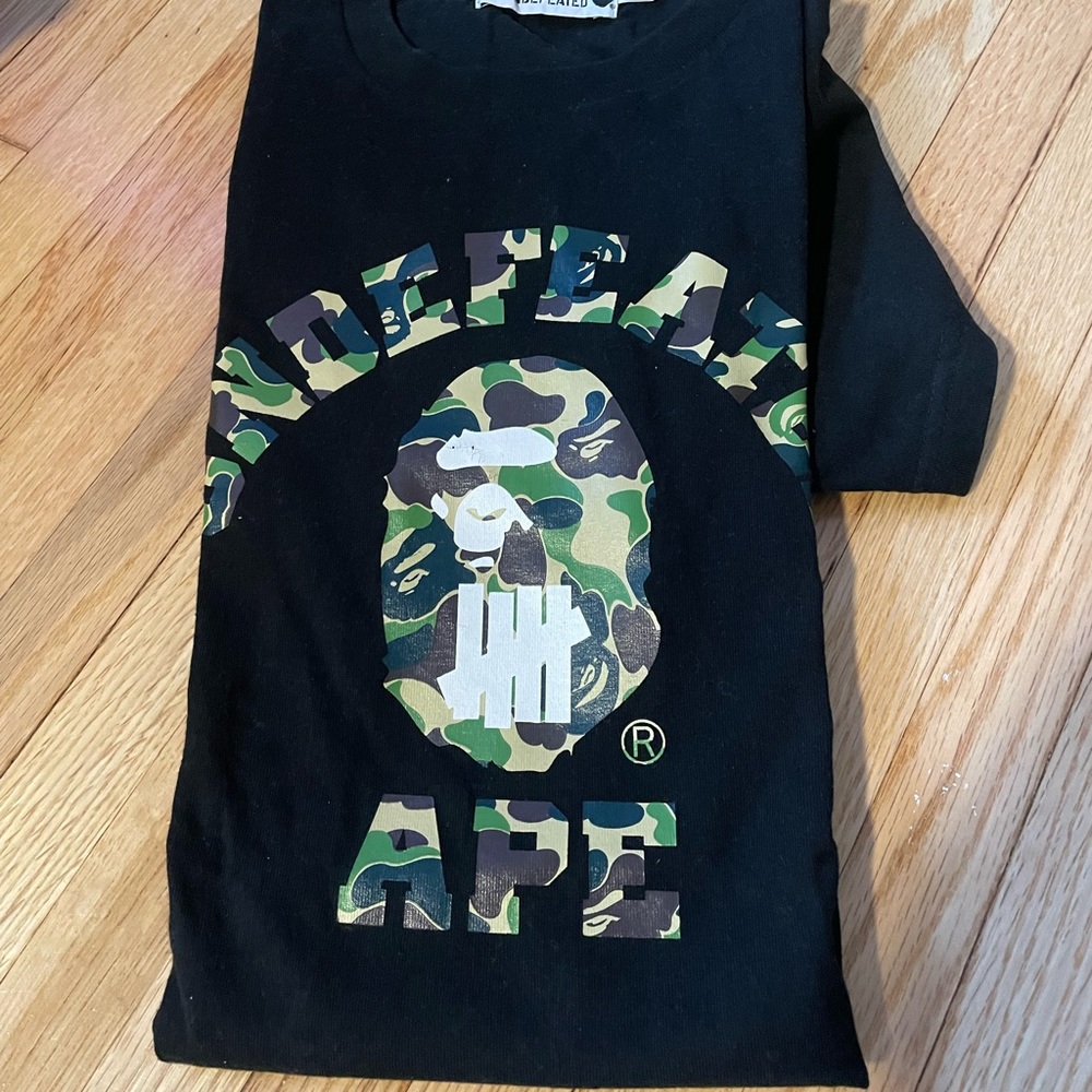 Undefeated BAPE T Shirt Size Large. RARE. Gently Used.
